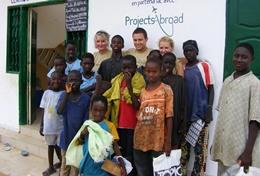 Vrijwilligerswerk in Senegal:Tijdens de groepsreis naar Senegal kun je je Frans verbeteren en helpen op een bouw project. Tijdens de groepsreis naar Senegal kun je je Frans verbeteren en helpen op een bouw project.