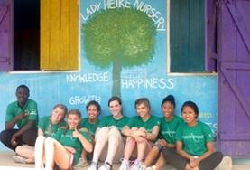 Vrijwilligerswerk in Ghana:Als groep vrijwilligers kun je veel werk gezetten op het sociaal & samenleving project in Ghana. Als groep vrijwilligers kun je veel werk gezetten op het sociaal & samenleving project in Ghana.