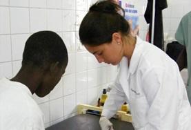 Vrijwilligerswerk in Senegal:Als geneeskunde vrijwilliger help je bij de behandeling van patienten in een ziekenhuis in Senegal. Als geneeskunde vrijwilliger help je bij de behandeling van patienten in een ziekenhuis in Senegal.