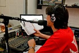 Journalistieke projecten in het buitenland:Doe journalistieke ervaring op door vrijwilligerswerk te doen bij een radiostation in Argentinië. Doe journalistieke ervaring op door vrijwilligerswerk te doen bij een radiostation in Argentinië.