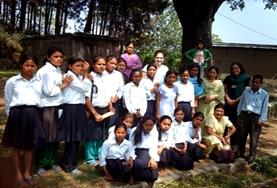 Vrijwilligerswerk in Nepal:Als je vrijwilligerswerk doet in Nepal en gaat lesgeven op scholen, dan maak je kennis met de lokale schoolkinderen. Als je vrijwilligerswerk doet in Nepal en gaat lesgeven op scholen, dan maak je kennis met de lokale schoolkinderen.