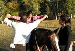 Sociaal vrijwilligerswerk met kinderen in het buitenland:Als vrijwilliger kun je tijdens de therapiesessies de clienten helpen en werken met paarden in Argentinië. Als vrijwilliger kun je tijdens de therapiesessies de clienten helpen en werken met paarden in Argentinië.