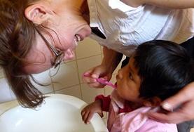 Sociaal vrijwilligerswerk met kinderen in het buitenland:Ondersteun als vrijwilliger het lokale personeel bij de dagelijkse zorgtaken voor kinderen in dagopvangcentra in Bolivia. Ondersteun als vrijwilliger het lokale personeel bij de dagelijkse zorgtaken voor kinderen in dagopvangcentra in Bolivia.