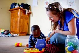 Sociaal vrijwilligerswerk met kinderen in het buitenland:Als vrijwilliger werk je met kinderen in de townships in Kaapstad. Als vrijwilliger werk je met kinderen in de townships in Kaapstad.