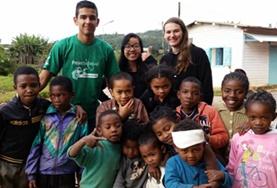 Vrijwilligerswerk in Madagaskar:Leer de lokale taal Malagasi en ontdek hoe taal en cultuur verbonden zijn op Madagaskar. Leer de lokale taal Malagasi en ontdek hoe taal en cultuur verbonden zijn op Madagaskar.